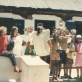 Tini Rosser, co-facilitator & students. c. 1985-87. Boschendal, Paarl. (Photo: L Davis)