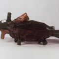 Bicho Extra, 2000. Metal sculpture. 40 x 98 x 36cm.